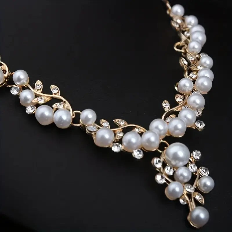 Korean bridal jewelry in a minimalist V-ring design